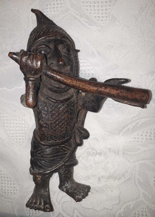 Statueta veche africana