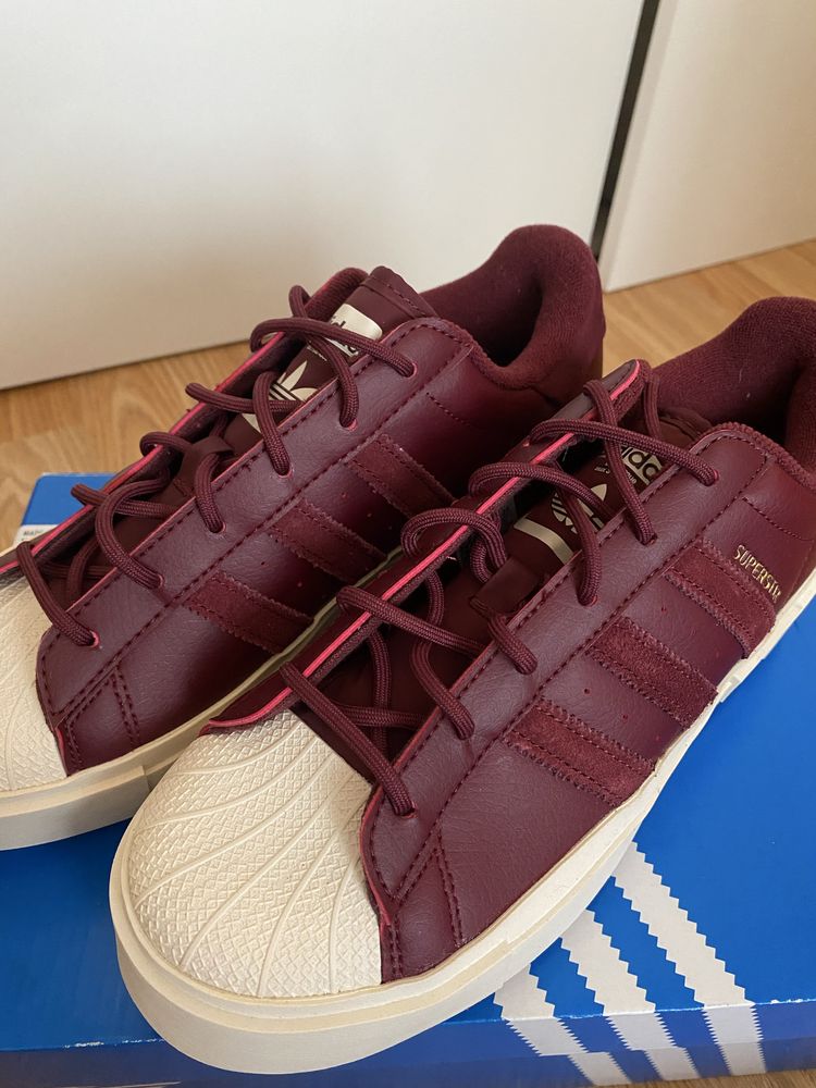 Маратонки Adidas Bonega