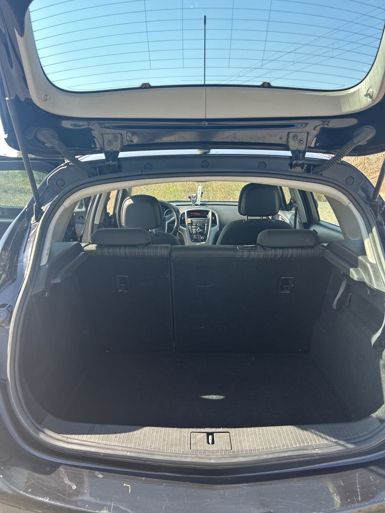 Opel astra J 2010 1.7CDTI