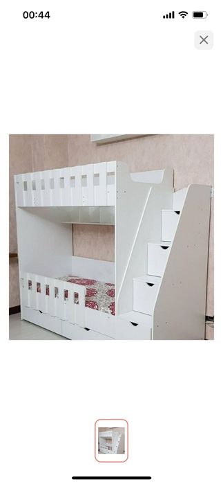 Двухярусная кровать