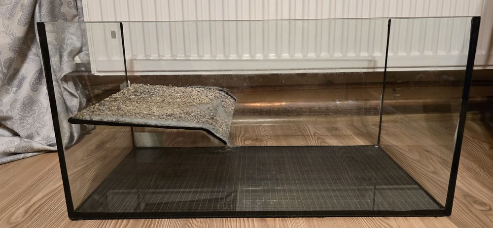 Acvariu 60*30*30 cu insulă pentru țestoase