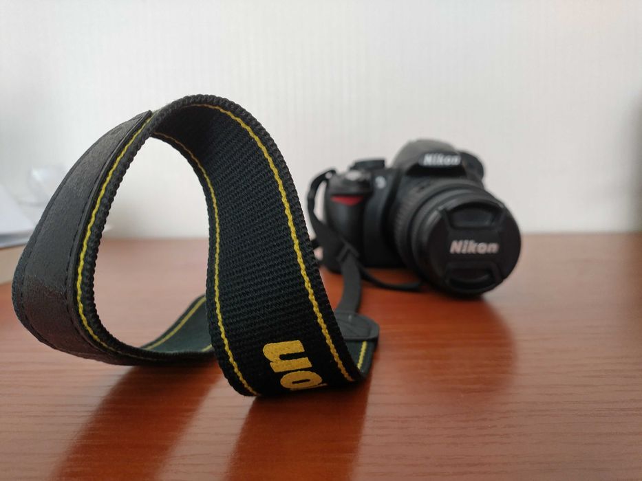 Nikon D3100 + обектив 18-55''