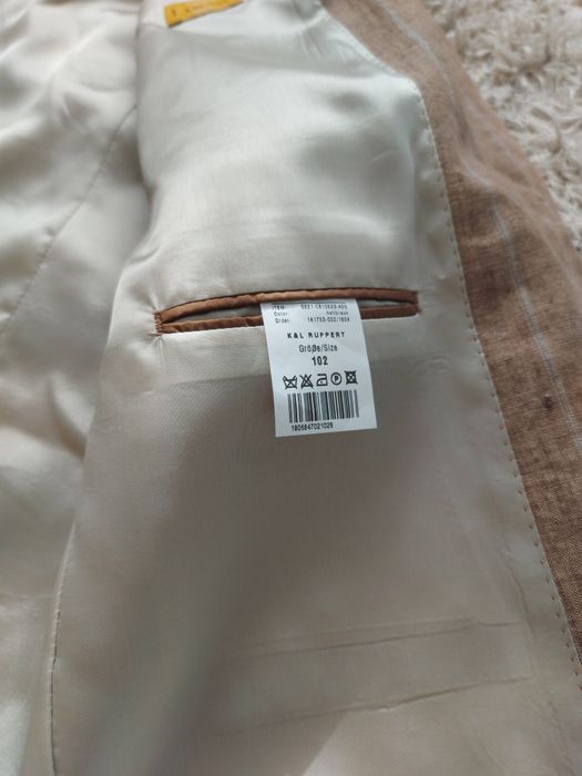 Sacou în ,de barbati, în stare foarte buna