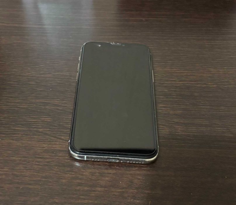 Продавам iPhone 11 pro