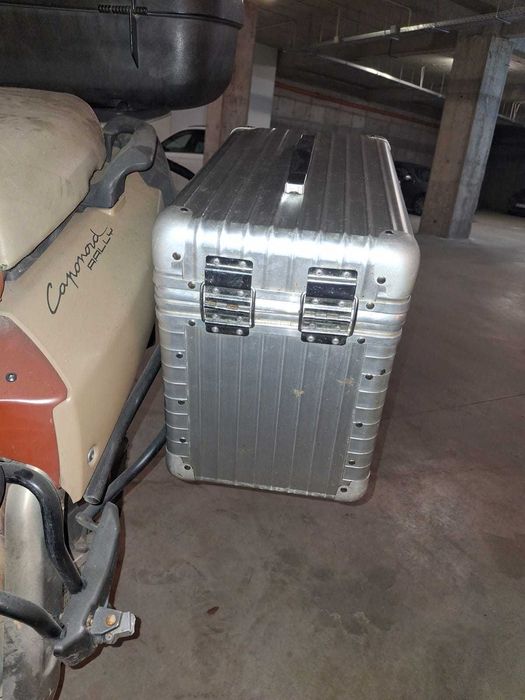 Cutii laterale moto din aluminiu 40 L Aprilia