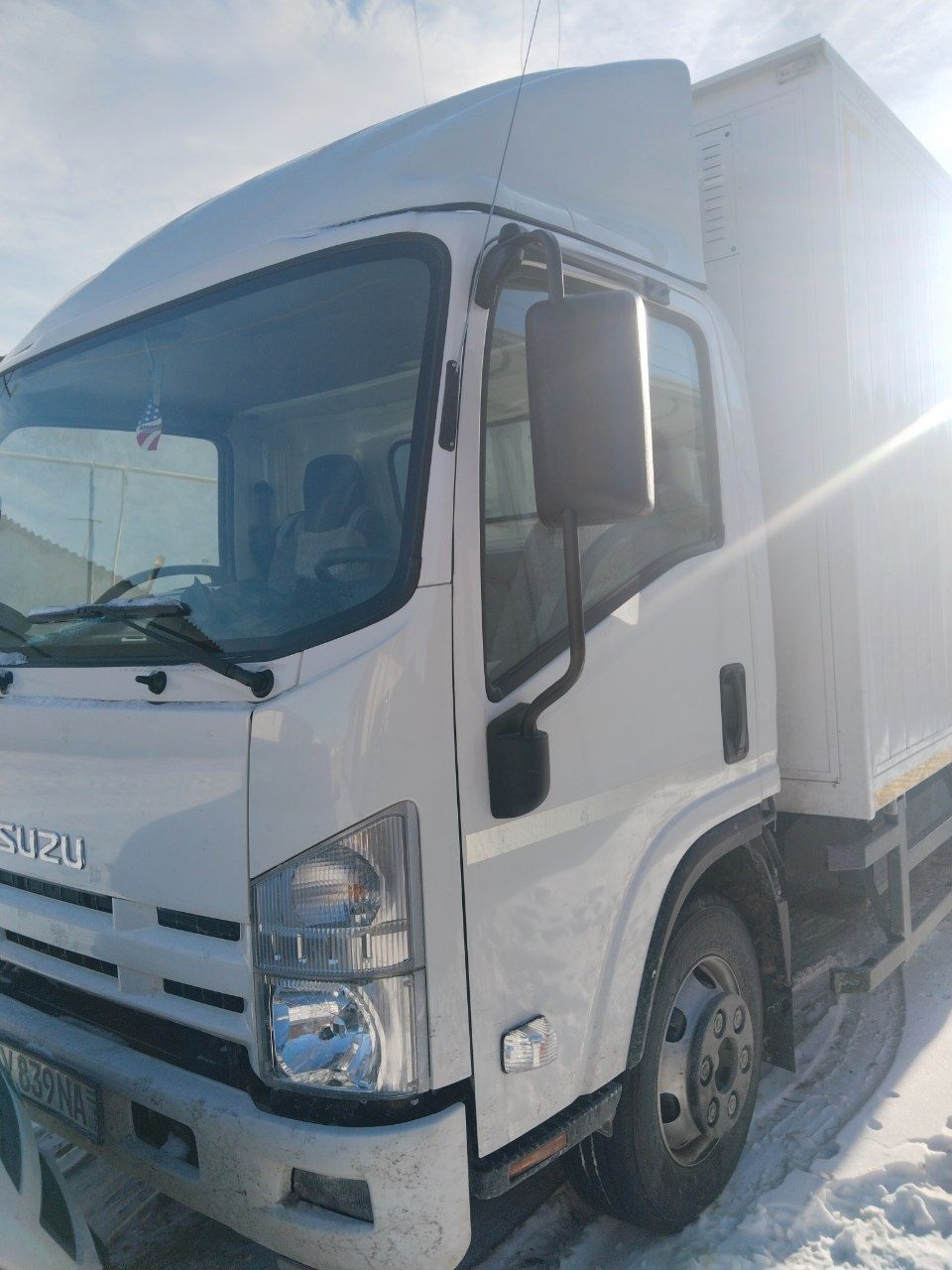 Isuzu SNJ zavadiskoy 2024 probek 50 ming yurgan xolati zoʻr