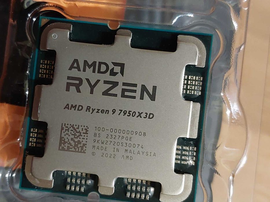 AMD Ryzen 9 7950X3D, 16-ядрен, 128MB L3 Cache