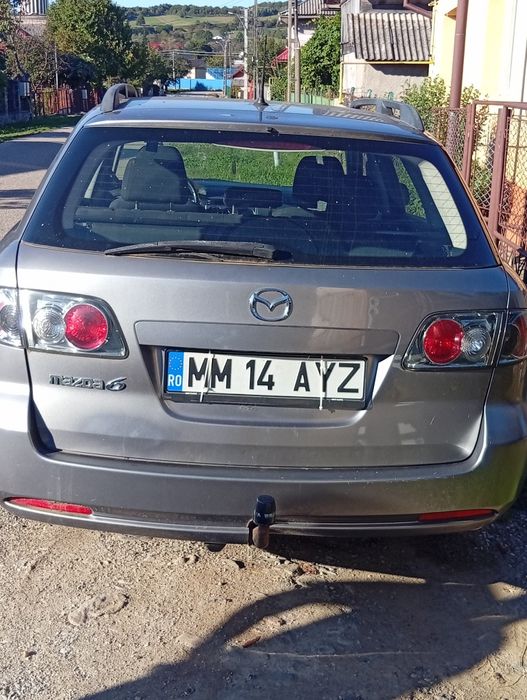 Vând mașina Mazda