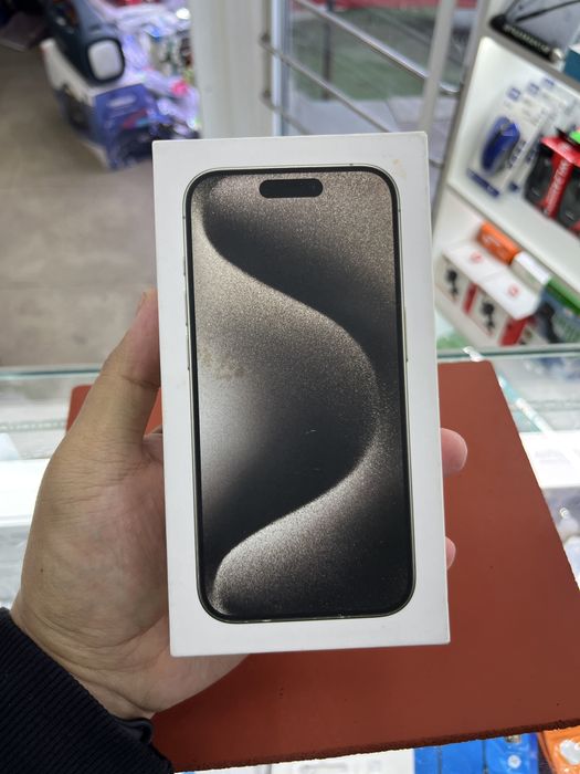 iPhone 15 pro titanium 256GB!