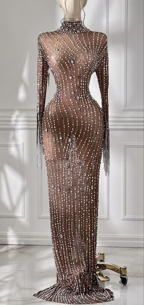 Vând rochie ocazie eleganta tip sirena