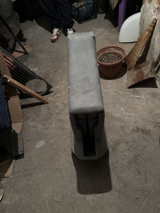 Кожени седалки и разгъваща масичка за Мерцедес Вито