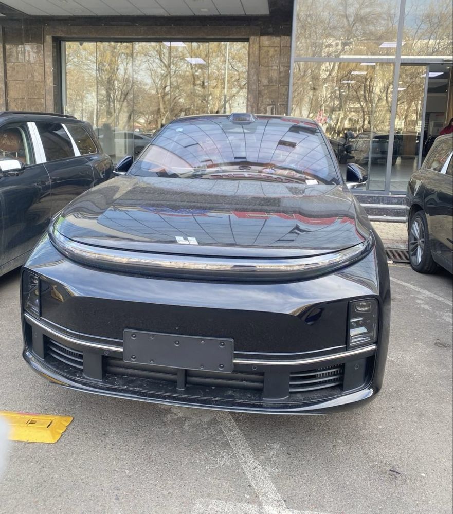 Lixiang L7 2025 kuzov  nalichida bor 1 kunda xarid qiling