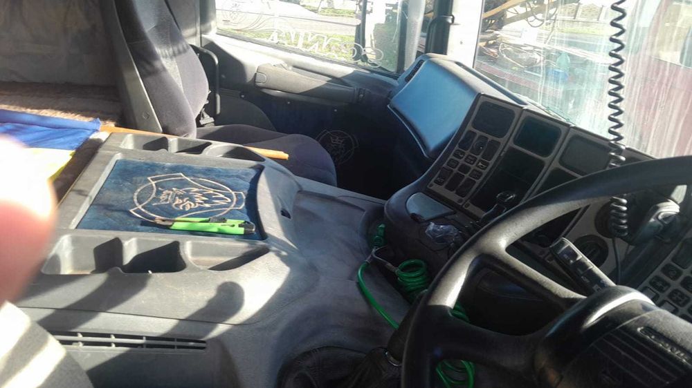 Vând SCANIA 8x4 Basculantă