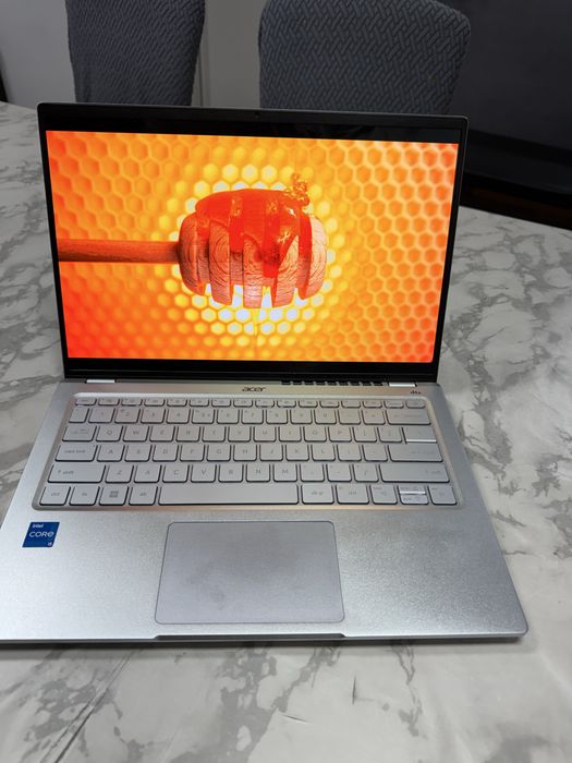 Laptop Acer Swift 3 perfect funcitonal OLED 2.8K