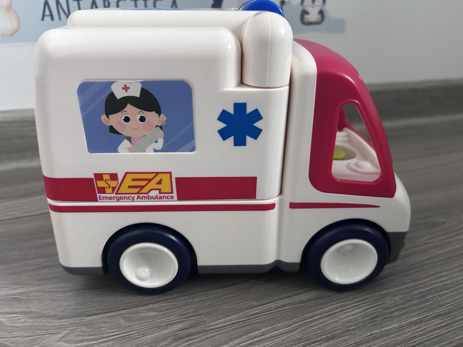 Jucarie Ambulanta interactiva pentru copii cu lumini si sunete, Hola