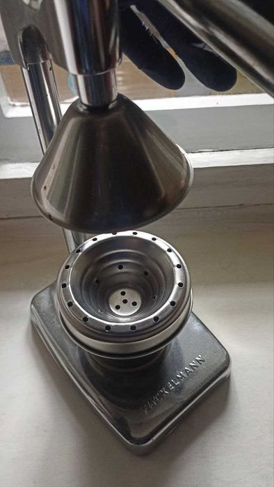 Соковыжималка фирменная (сталь)