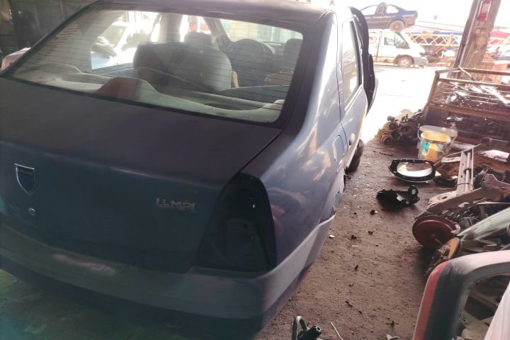 Pompa benzina 8200 112 805 Dacia Logan prima generatie