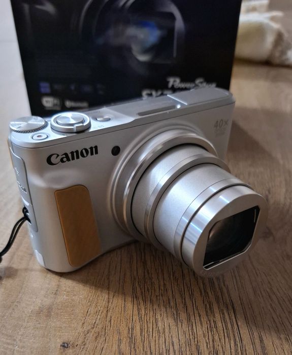 Canon sx740Hs power shot -чисто нов!