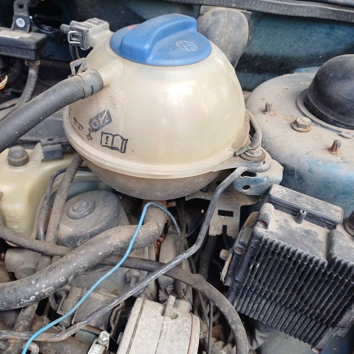 НА ЧАСТИ,SEAT CORDOBA, 1.4MPI, 60кс,климатик,2001г, газов инжекцион