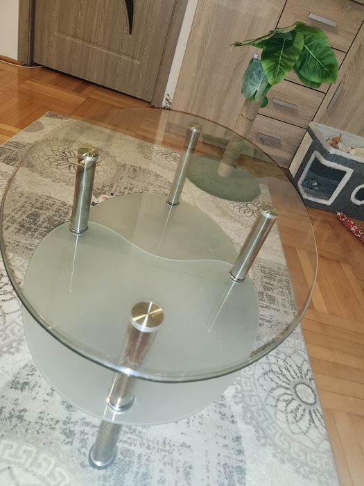 Masa din sticla,ovala