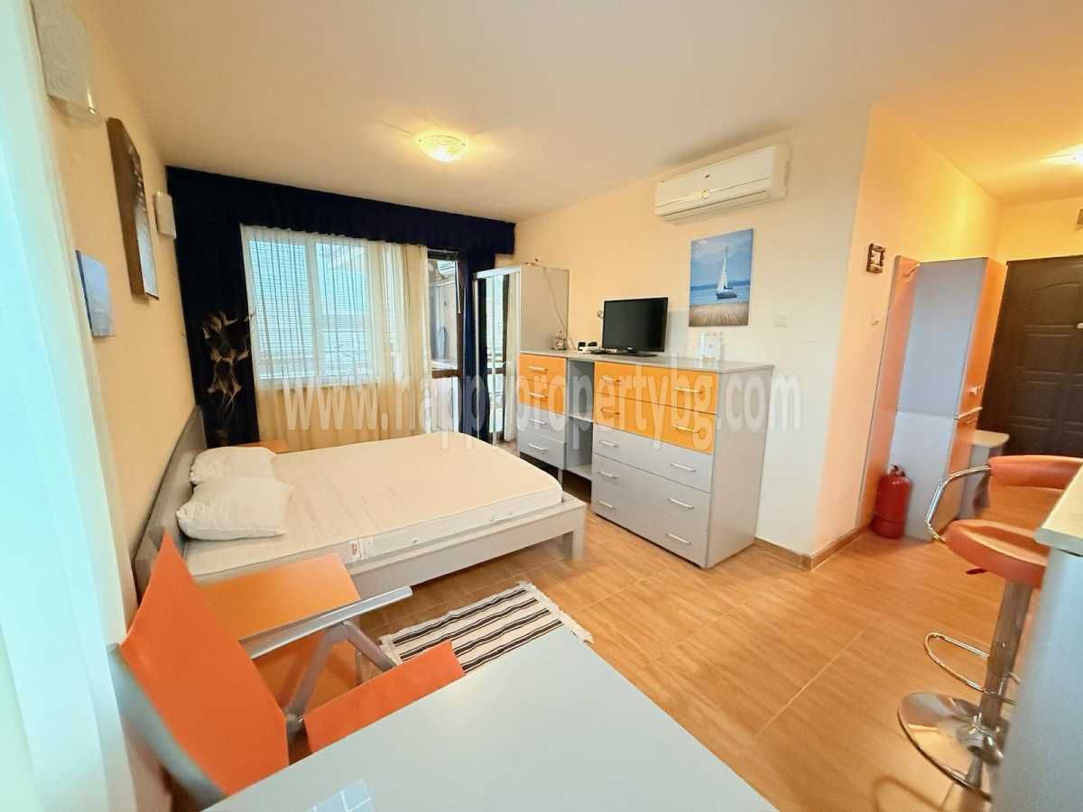 Продава се Едностаен апартамент в к.к. Слънчев бряг - 42 кв.м за 1500 €/кв.м - Снимка #3