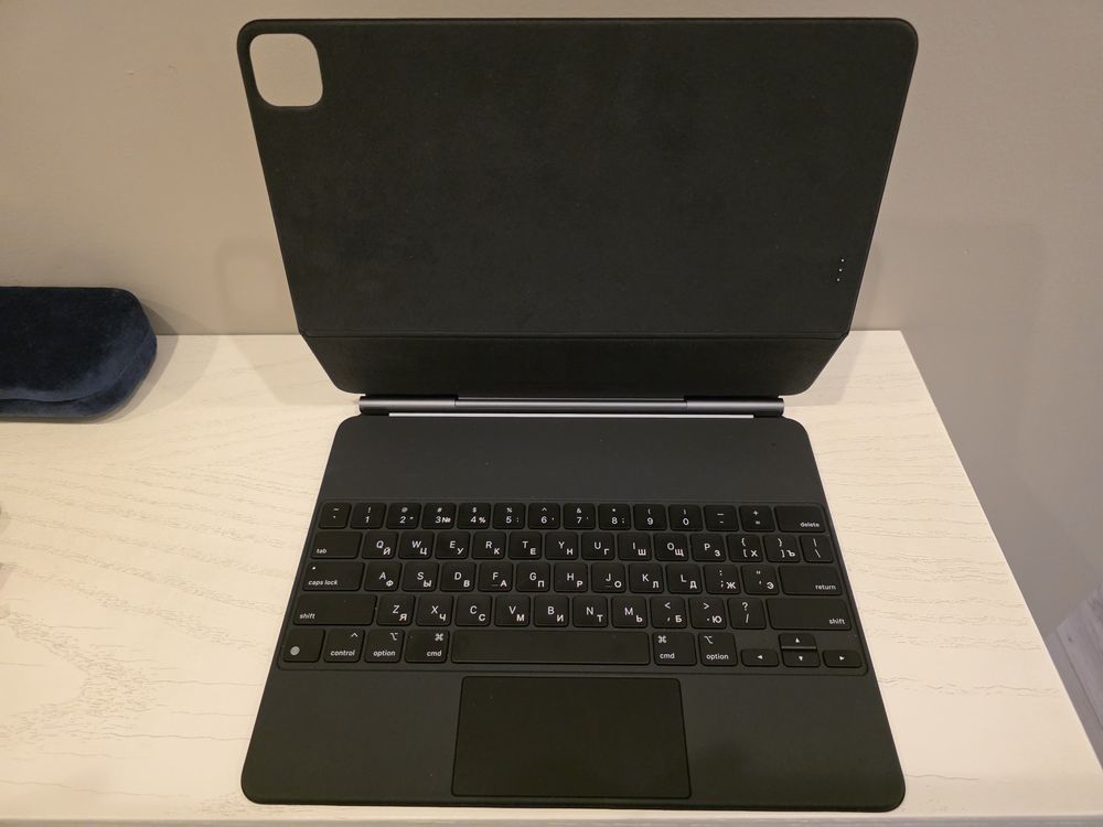 ipad air 13 M2, 8/256 + Magic keyboard