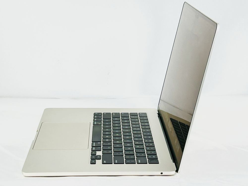 Apple MacBook Air 15 M2 8RAM 256GB Starlight 99% Батерия! Гаранция!