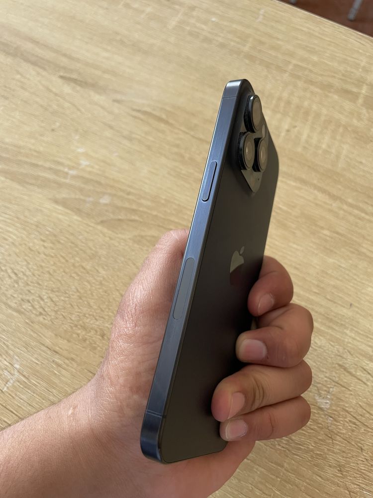 iPhone 15 Pro Max LL/A esim