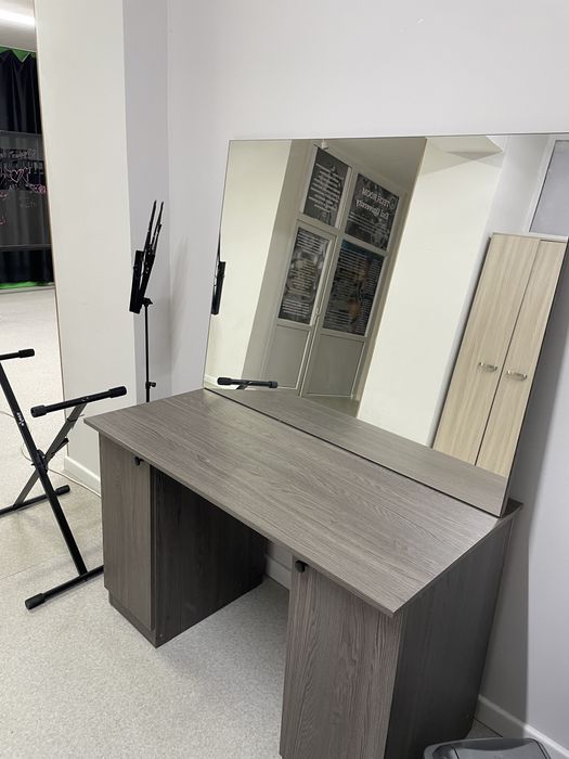 Офисный стол,стол для офиса