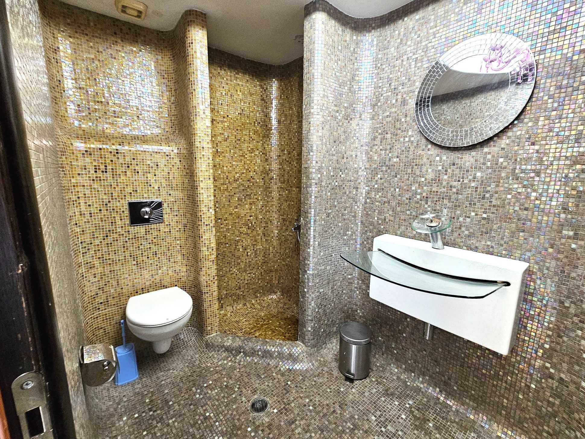 ПРОДАВА се самостоятелна къща 328кв.м в ПОТАМУДИЯ на Кавала (код 8071)