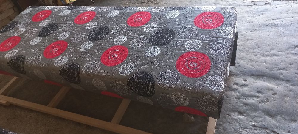 Vând Canapea Extensibilă.