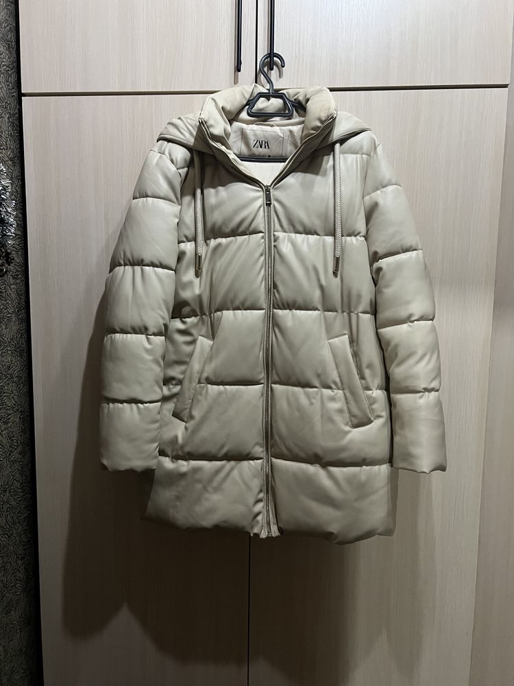 Продавам яке Zara