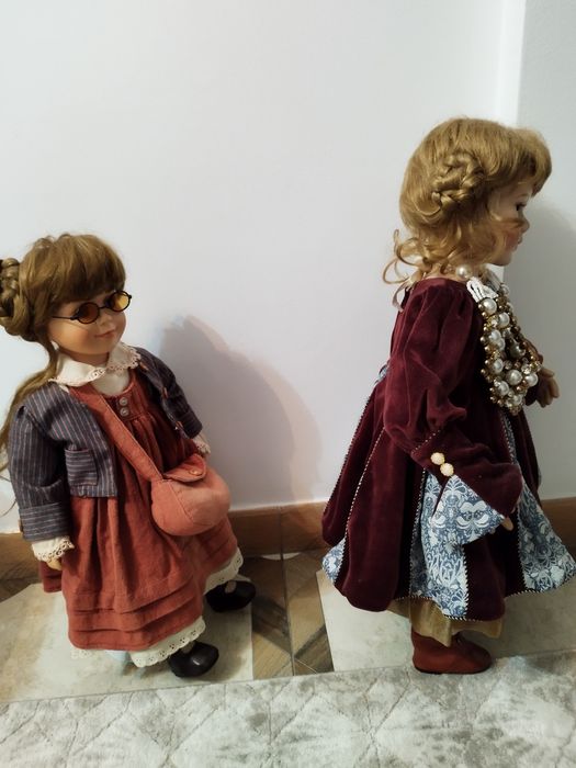 Papusa veche costumata