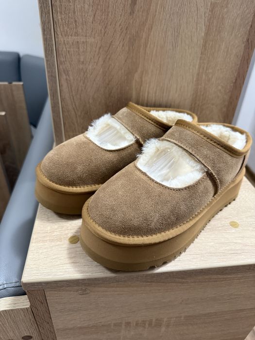 Ugg Mary Jane 36