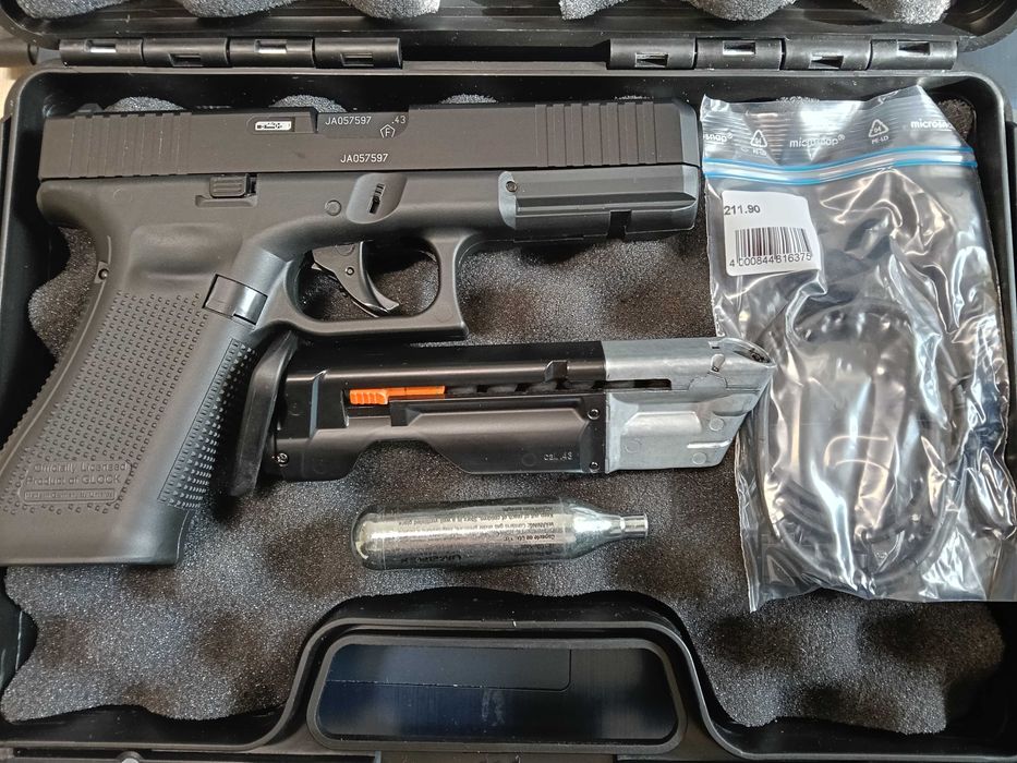 Glock 17 GEN 5 Negru .43