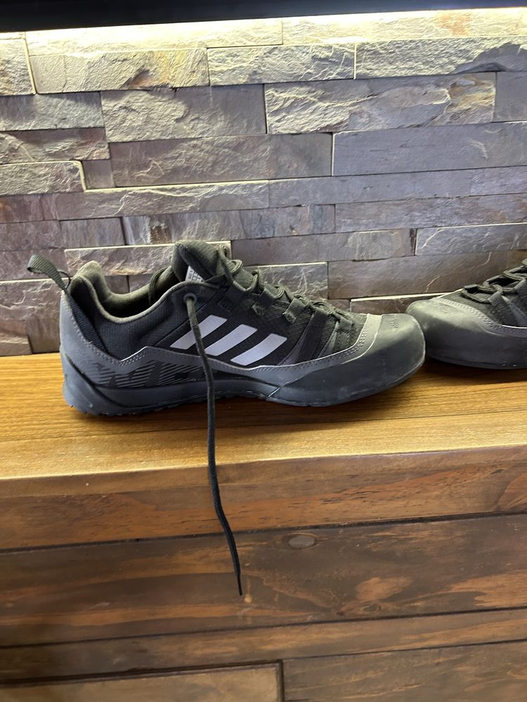 Обувки adidas terex