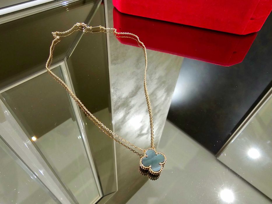 Van Cleef & Arpels VCA Rose Gold Grey Mother 5 Alhambra Дамско Колие