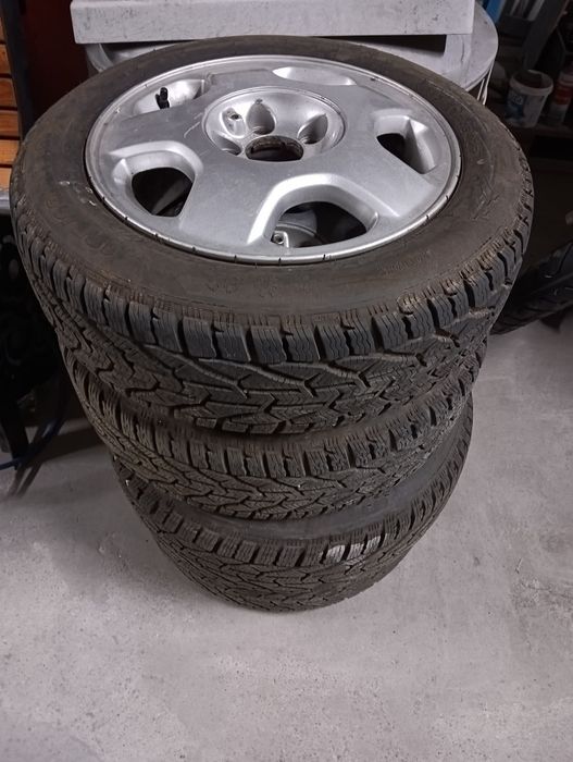 Anvelope de iarna 185/60/15