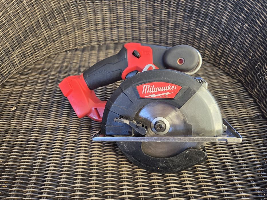 Circular Milwaukee M18 FMCS CORP