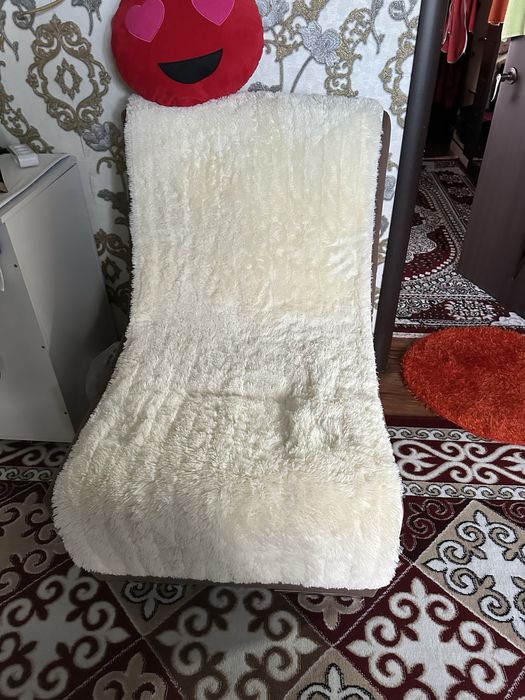 Продам диван с креслом