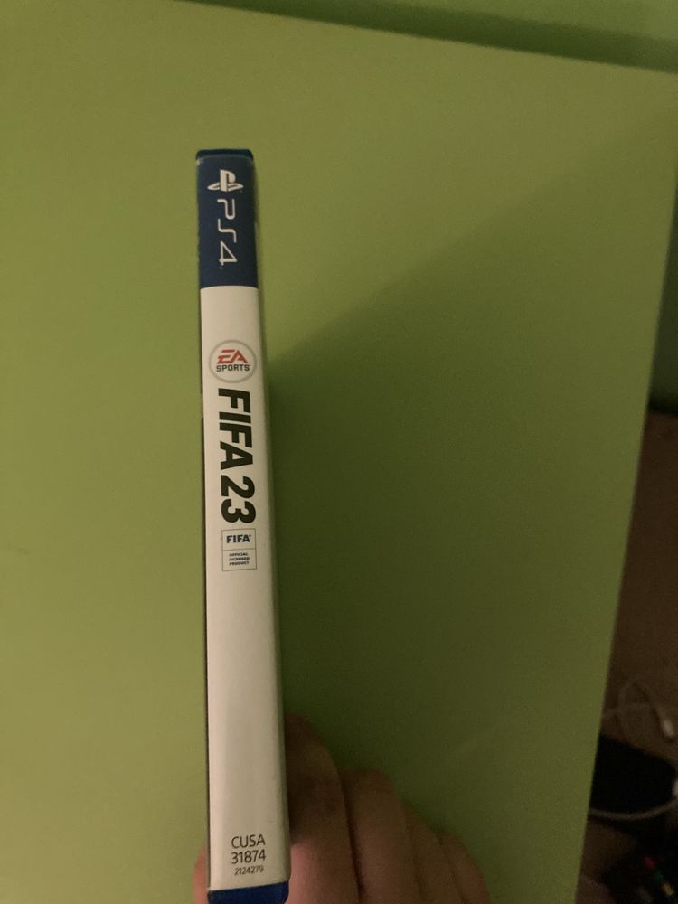 Продавам фифа 23