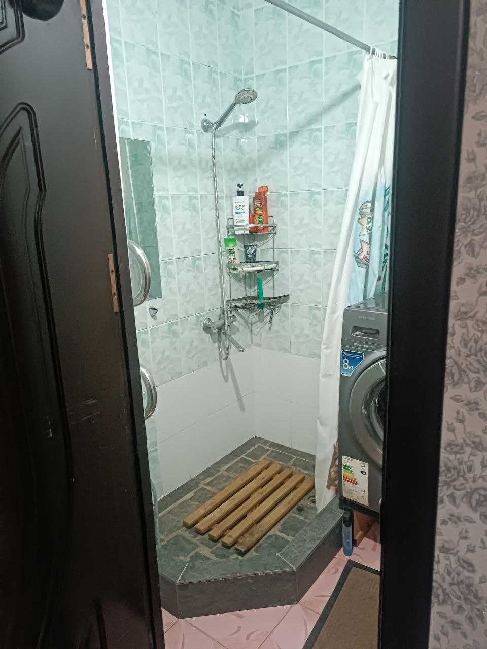 Продается СВОЯ  однокомнатная  квартира 1*3/1/2 в Янгибазаре