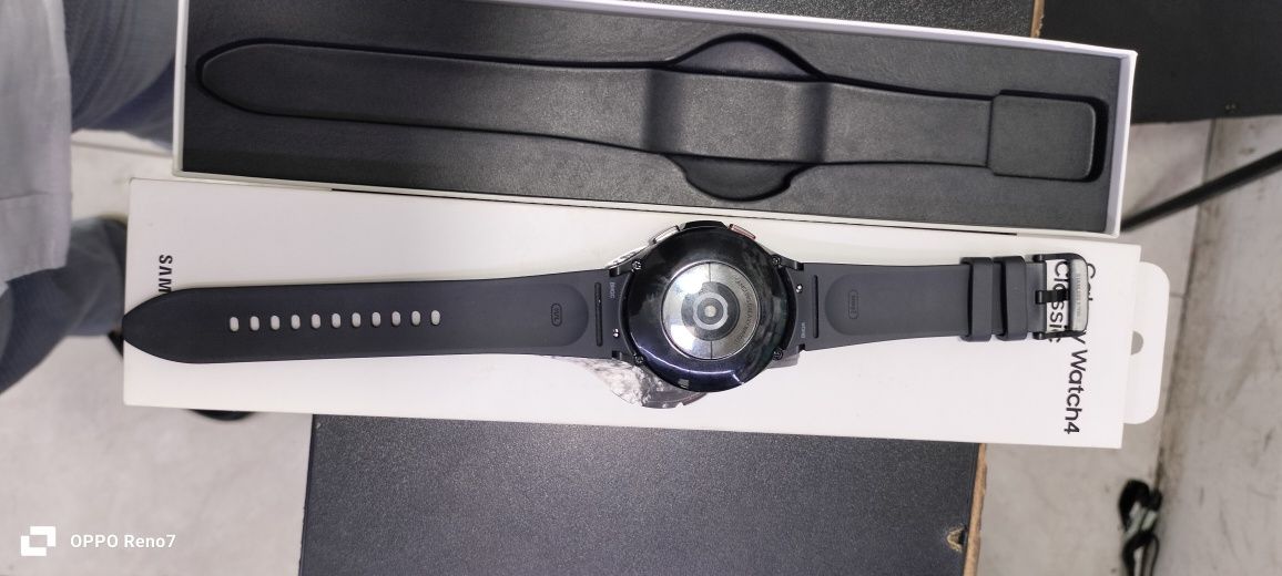 Samsung smart watch 4 claccik holati idial