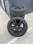 Jante Originale BMW M5 F90 pe 19 cu anvelope de iarna in 2 latimi