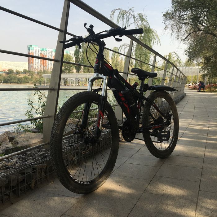 Продается велосипед Fnix