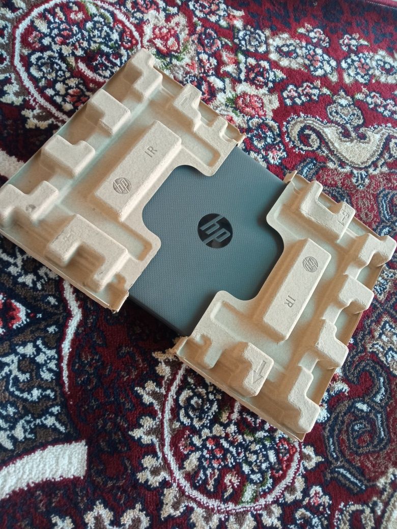 Notebook sotiladi