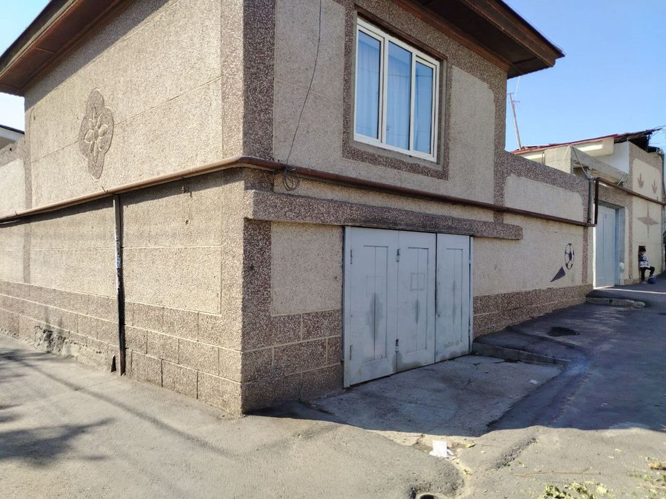 Uchaskani 1,7 sotih qismi sotiladi. Uglavoy.