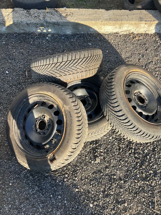 Jante tabla 5x120 bmw e90 cauciucuri iarna 205 55 16 pirelli