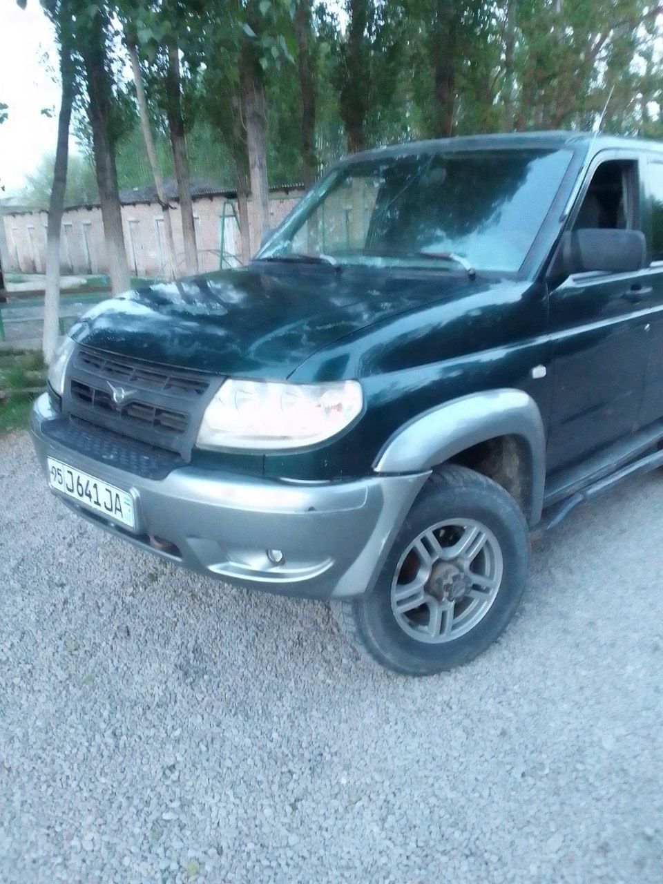 Uaz patriot sotiladi