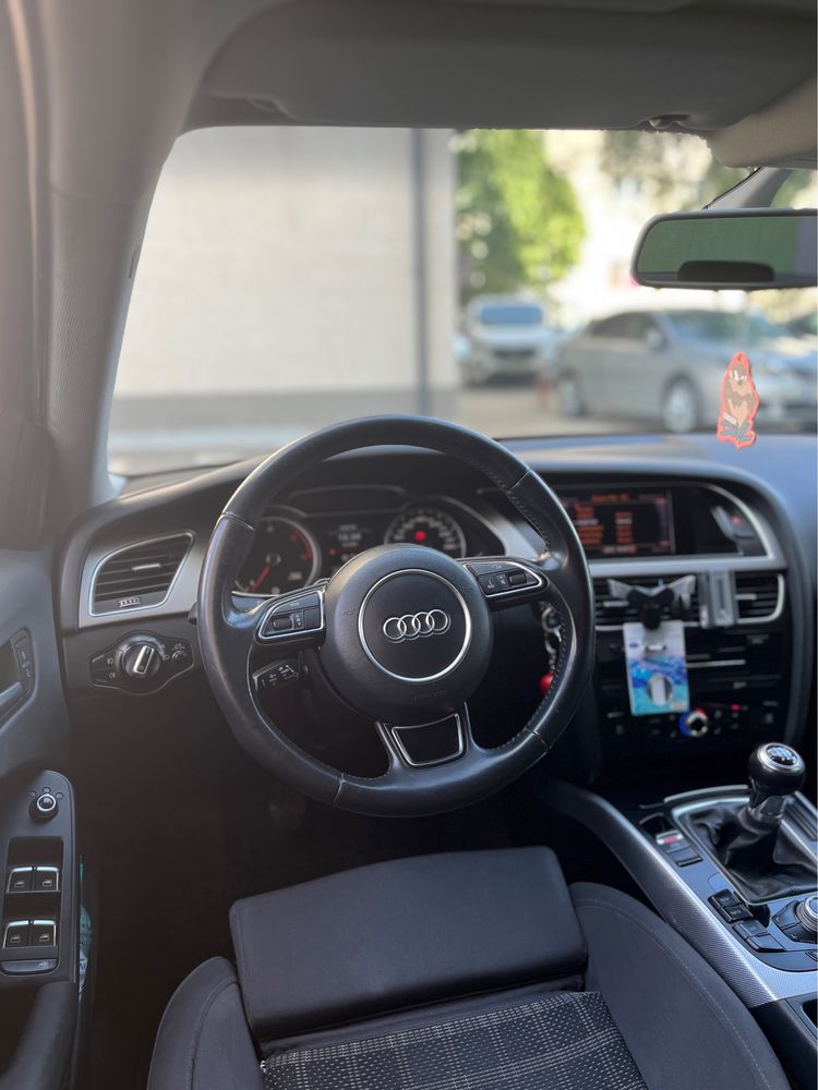 Audi A4 B8.5 Limuzină 2013 2.0 TDI 177 CP